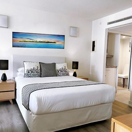 Palm Cove Beachside Apartments - Pool And Garden Views Exterior photo