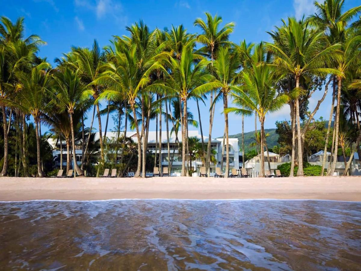 Palm Cove Beachside Apartments - Pool And Garden Views Exterior photo