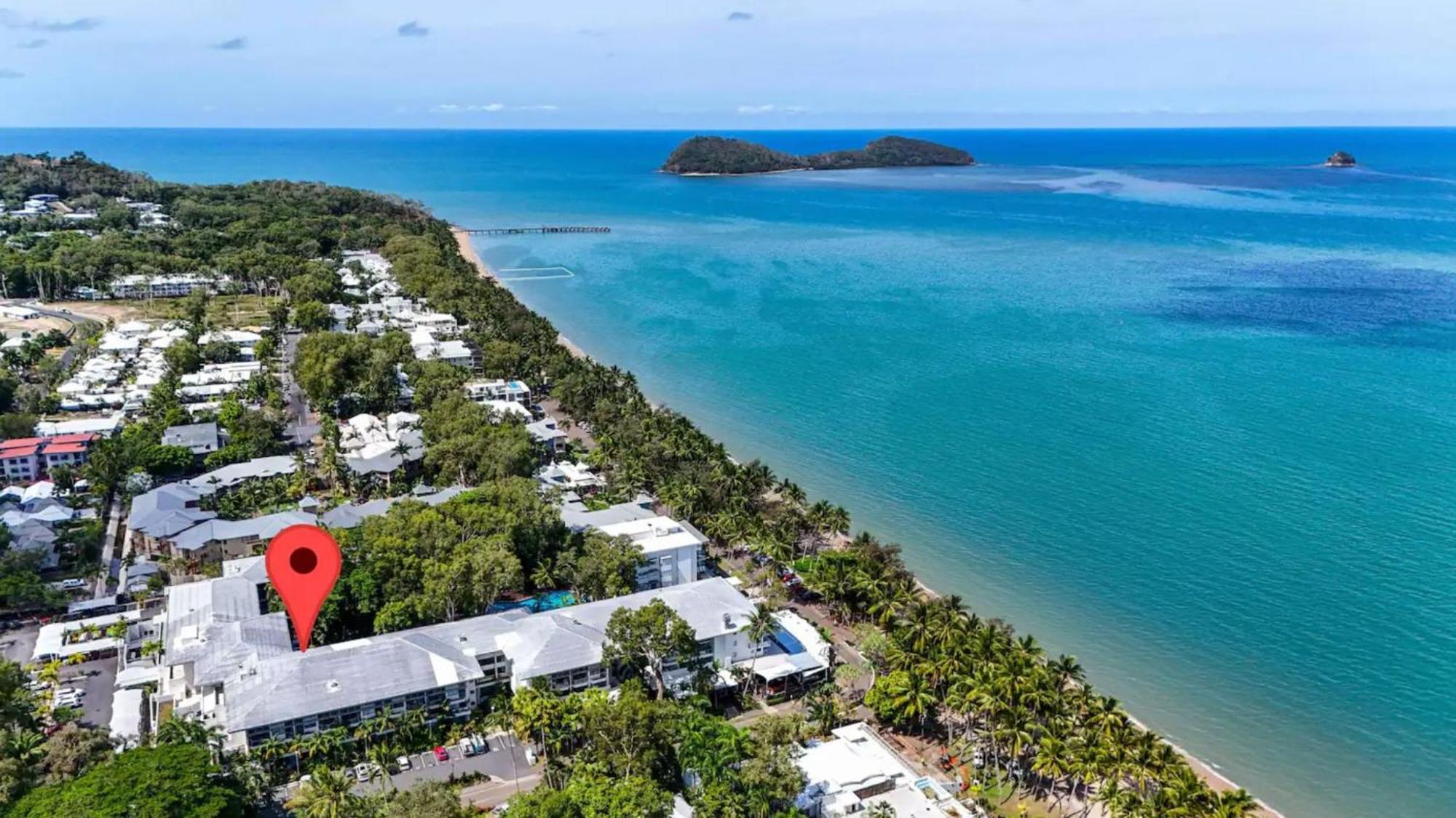 Palm Cove Beachside Apartments - Pool And Garden Views Exterior photo